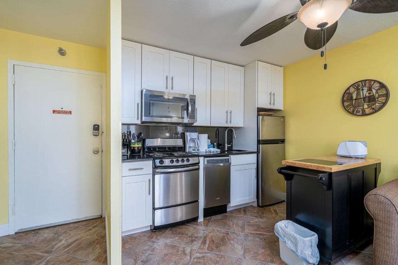 Updated Gulf Front Condo On The South End Of Fort Myers Beach! Condo Bagian luar foto